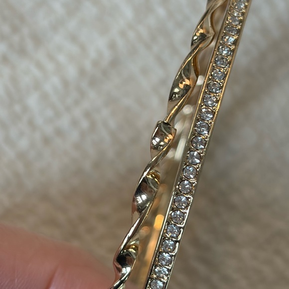 NWOT Set of Anne Klein Bangle Bracelets - Picture 3 of 7